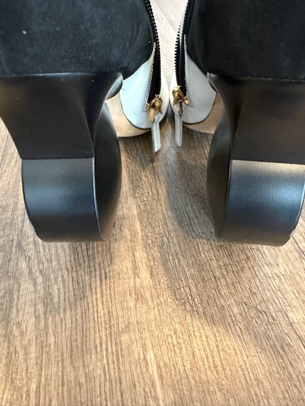 TORI SOUDAN Julee Ankle Boot Black White size women’s 40 / 9 designer - Picture 12 of 14